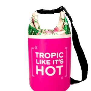 BRAND NEW* waterproof dry bag pool/beach . BAG ONLY